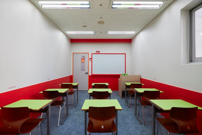 70 平米数学学院，色彩点亮空间-15