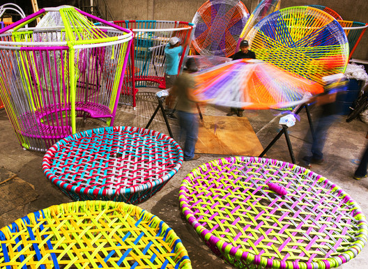 'Los Trompos'临时装置-58