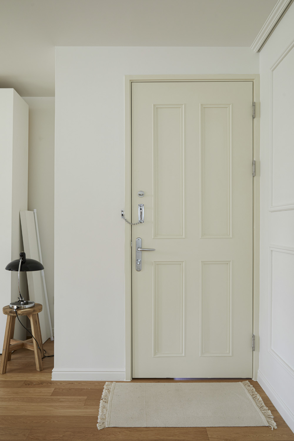 13 坪租赁工作室的极简白色风格设计-17