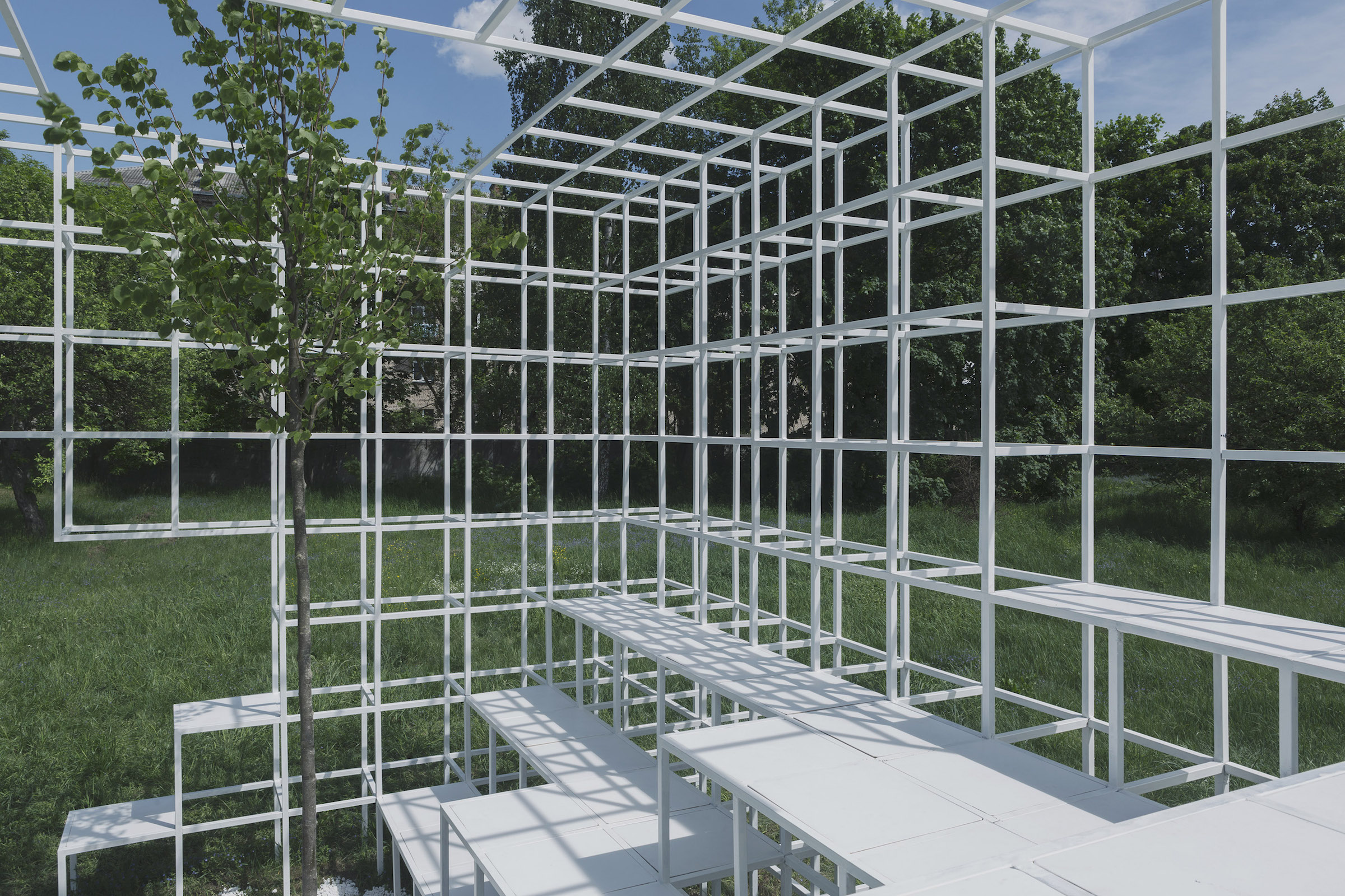 纪念被战争摧毁的建筑-Mist / Clap Studio-27