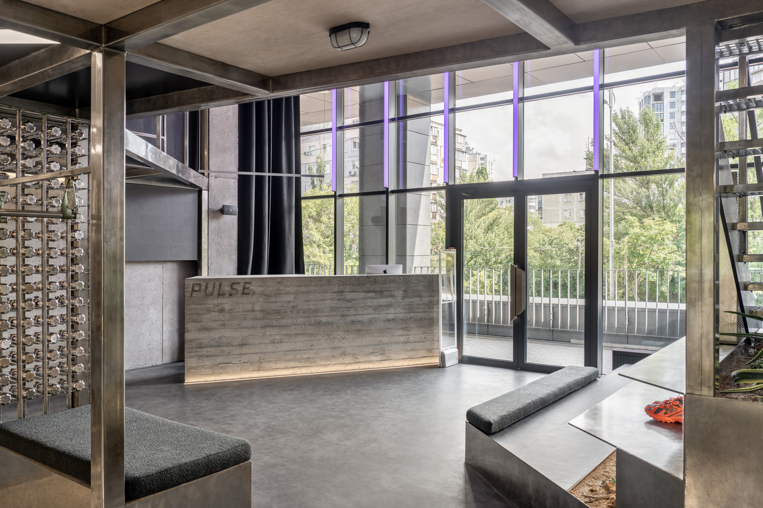 乌克兰 PULSE 运动品牌服饰店丨不详-12