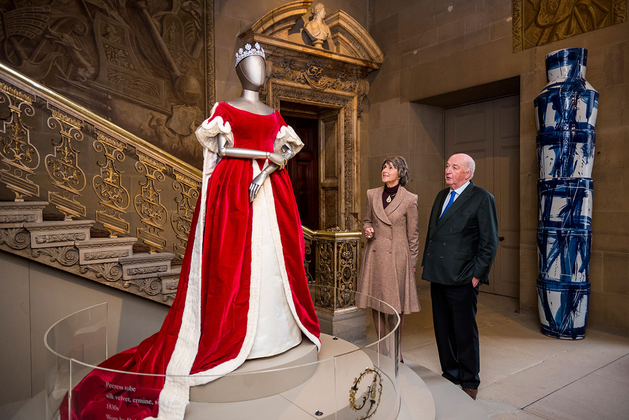 五百年时尚传奇 | 揭秘 Chatsworth House 的华美服饰展览-25