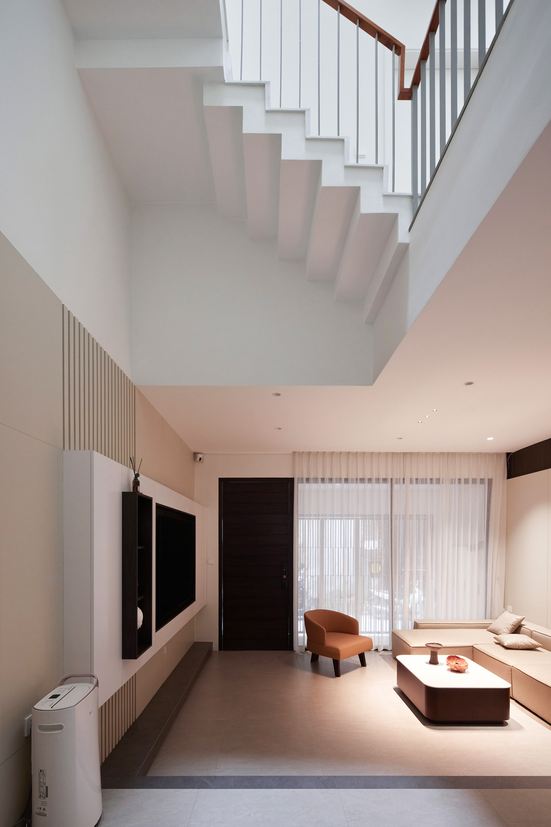 仁义之家;义之家(这里Yen Nghia可能对应越南语的Nhân nghĩa,是仁义的意思,在没有更多背景的情况下推测翻译,Yen Nghia直接音译可成延义等,但音译表意不明确,凭借较常见越南语语义选择意译) 丨越南河内-13