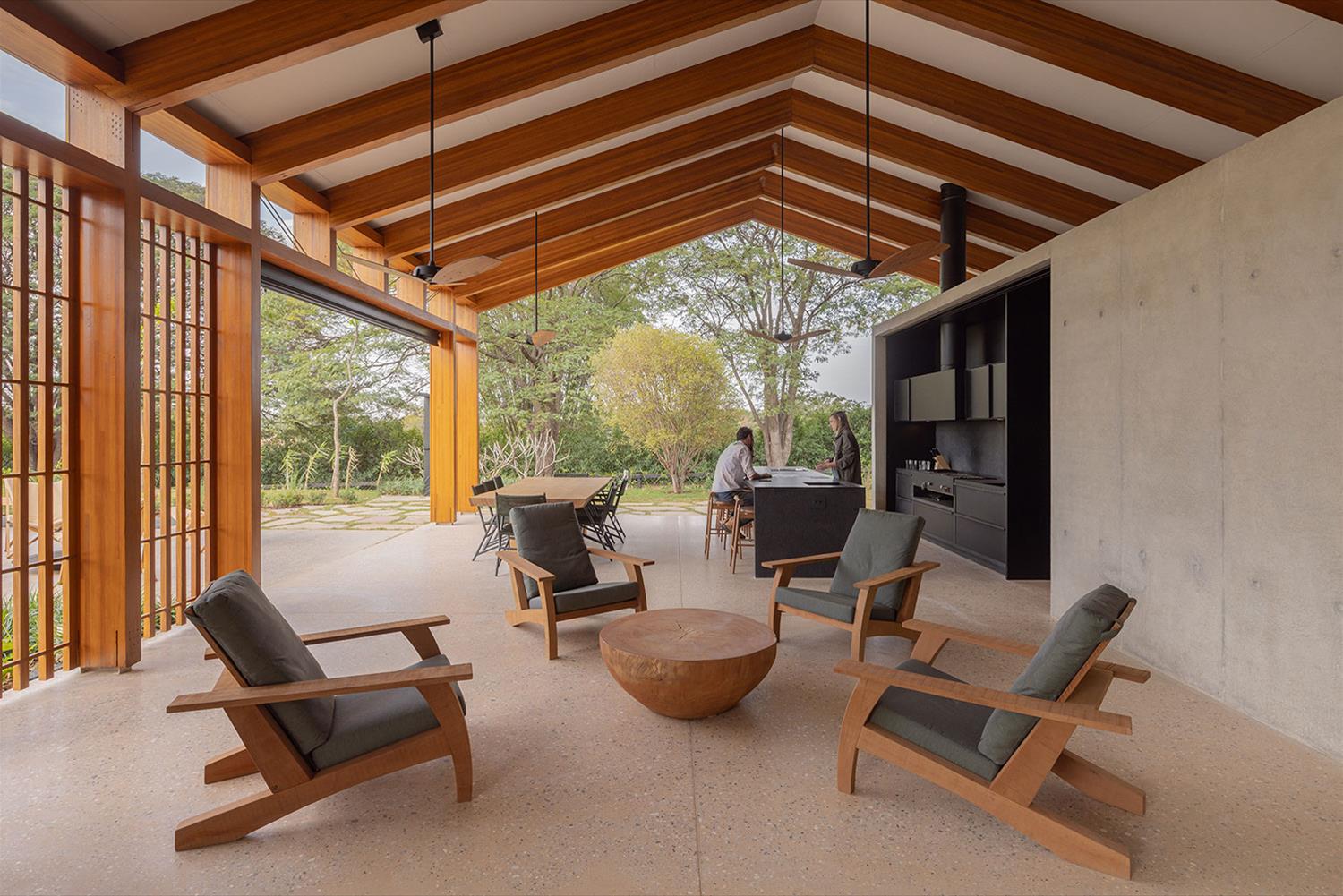 巴西建筑师 Gui Mattos 的木结构环保住宅设计-14