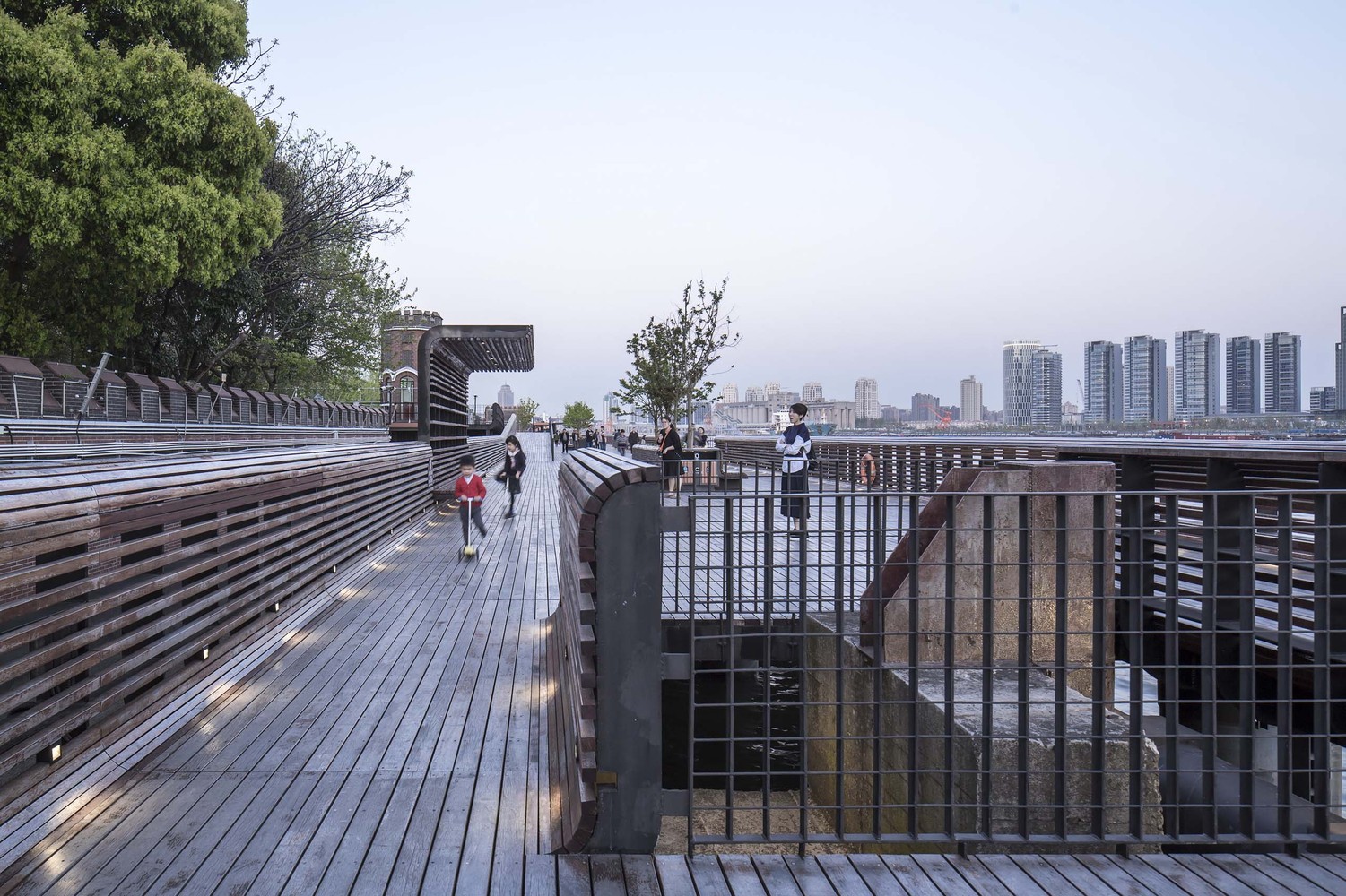 上海杨浦区滨江公共空间示范段-16
