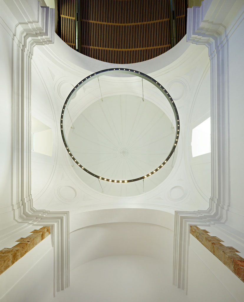 西班牙 16 世纪教堂复兴 | 多功能活动空间-40