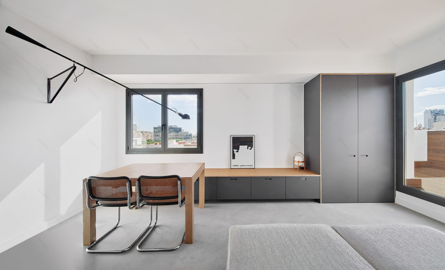 现代全能实验室 · 西班牙巴塞罗那 U 形空间公寓设计丨Allaround Lab-18