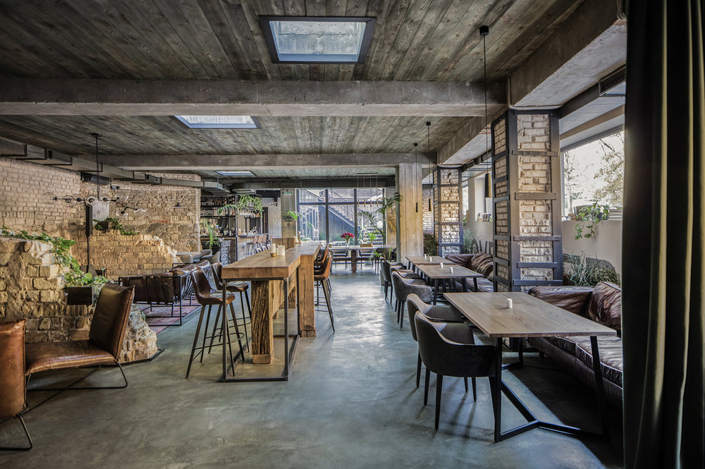 基辅“宿醉”酒吧 | 废墟中的自由空间-12