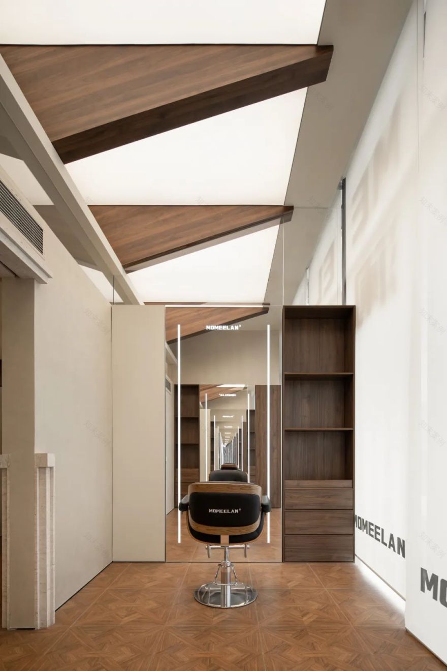 330㎡商业空间 | 以简约之美,演绎造型之韵-11