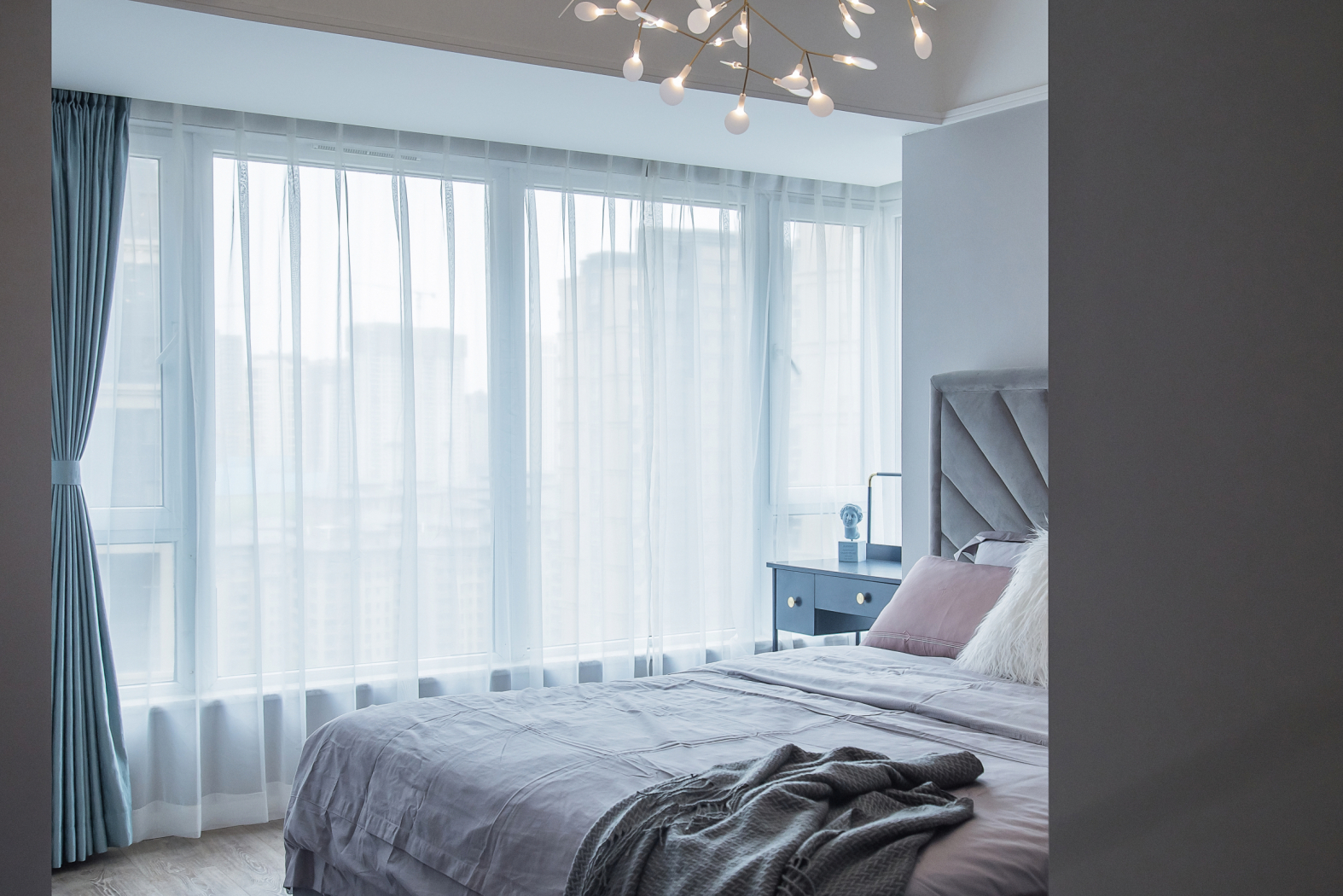 精装房逆袭,浪漫轻奢空间的软装魔法-57