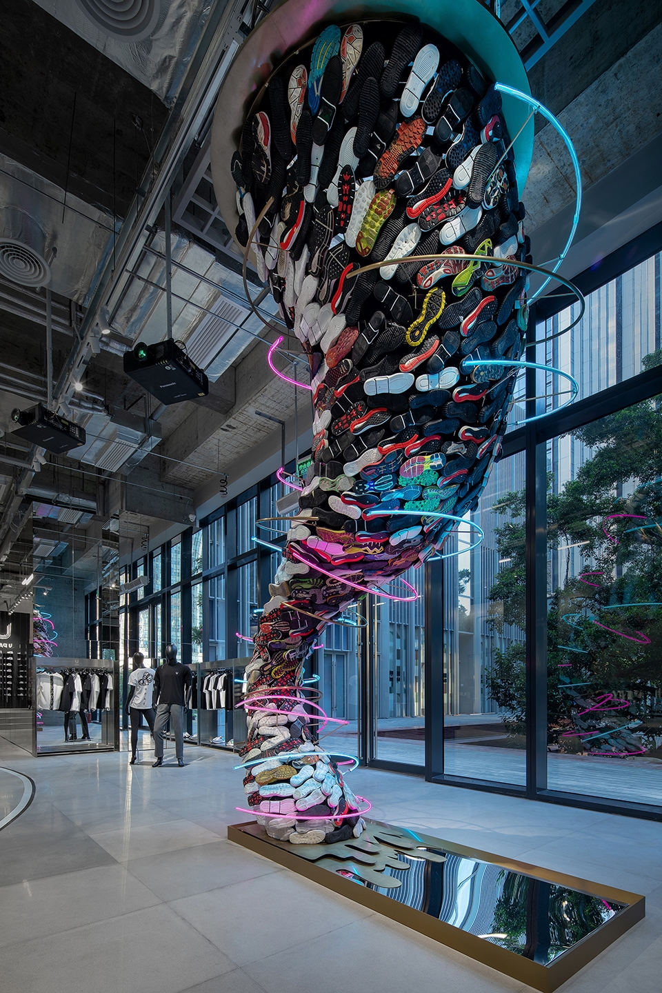 深圳万象天地UPAR旗舰店灯光设计-11