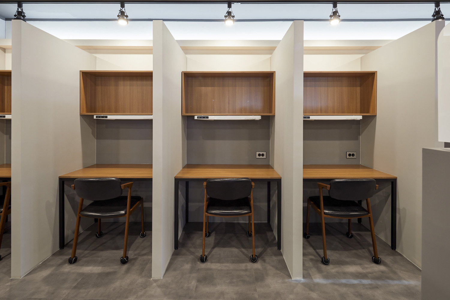 现代简约风 86 平工作室咖啡厅设计-12