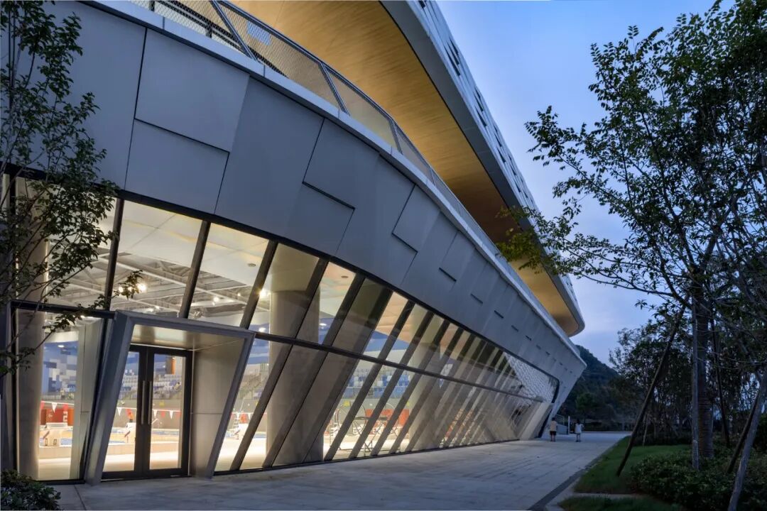 江山市虎山运动公园游泳馆，山川卧龙-83