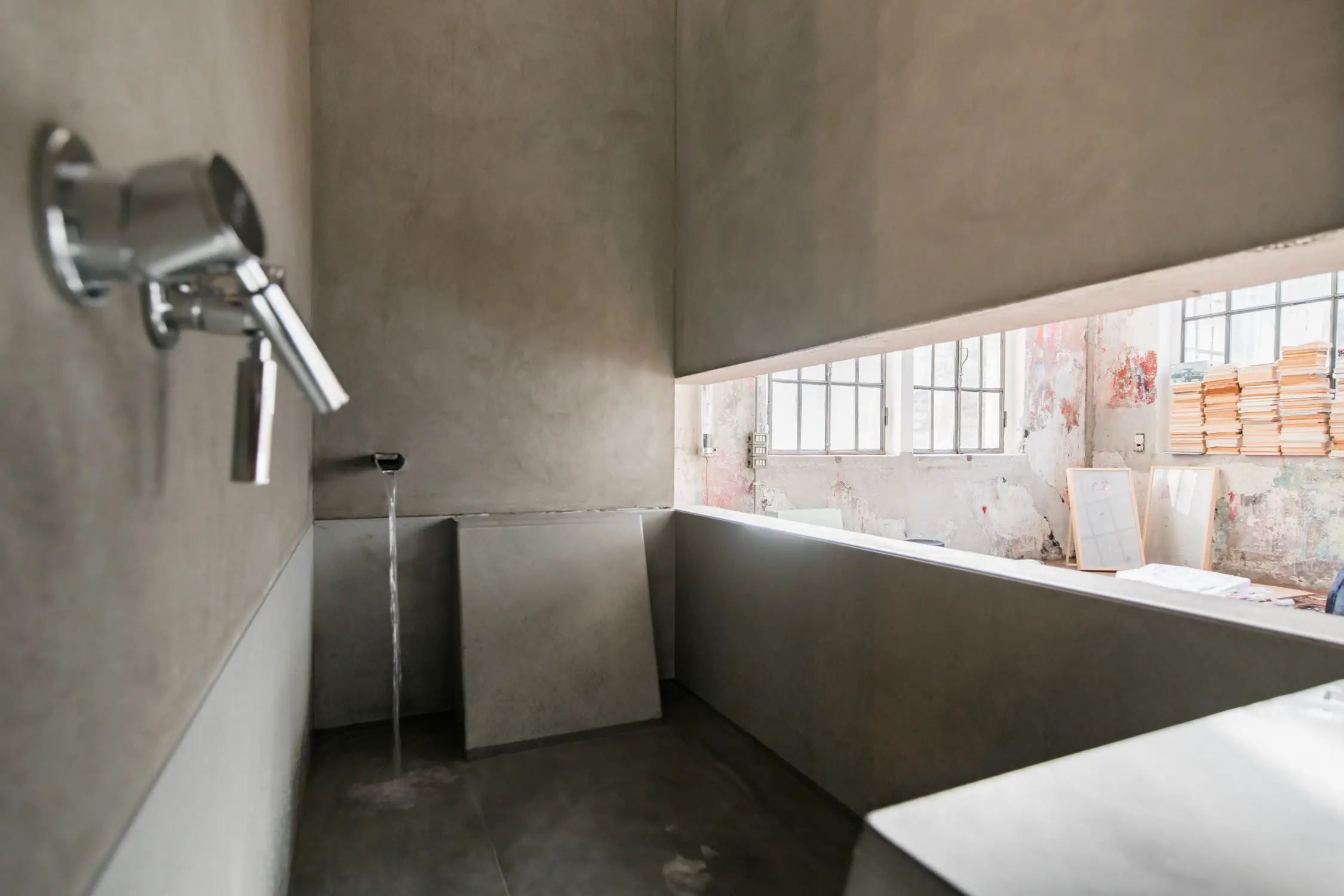 意式工业风 | 艺术家工作室般的 Loft 设计-17