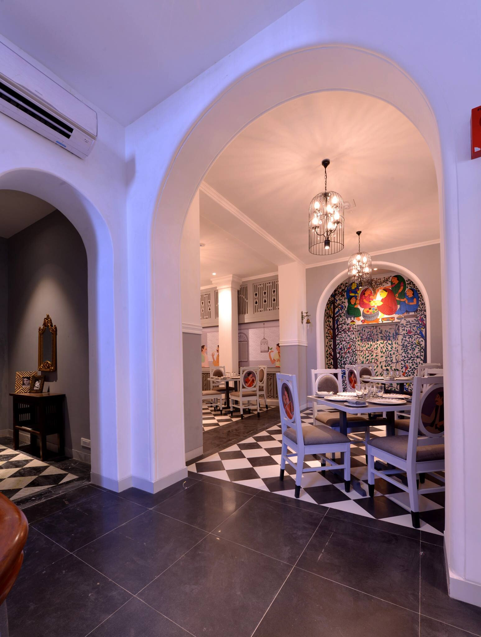 色彩碰撞的印度传统艺术酒店设计-33