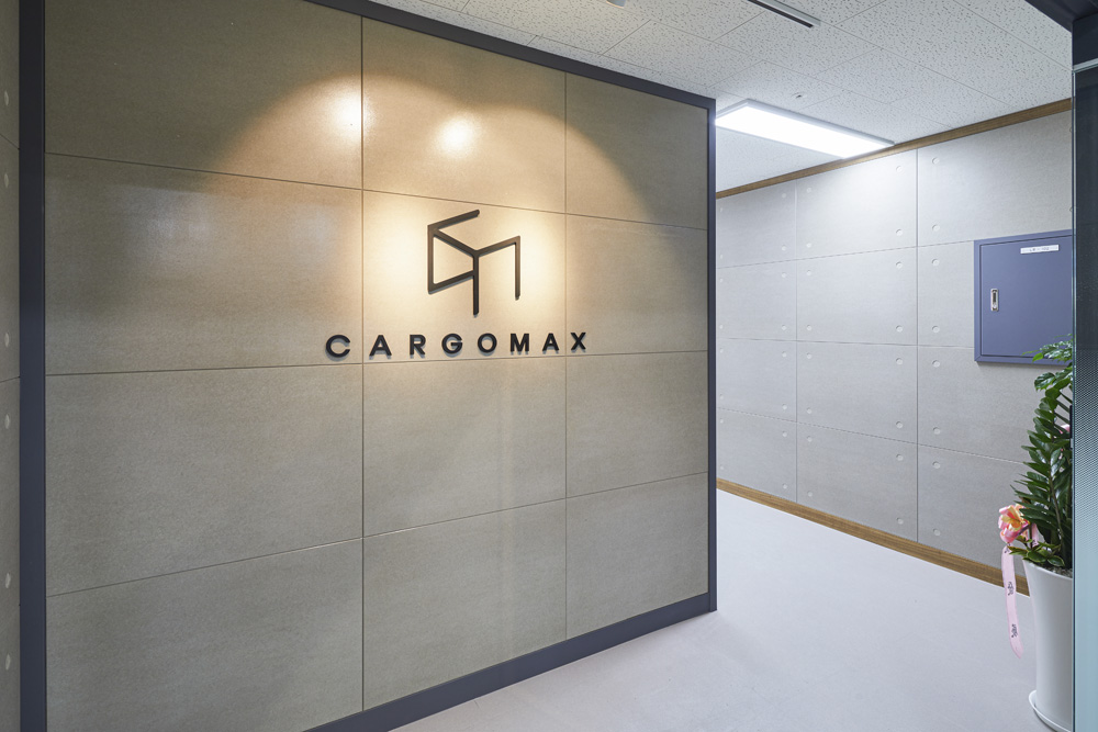 简约白调的 35 平办公空间设计-13