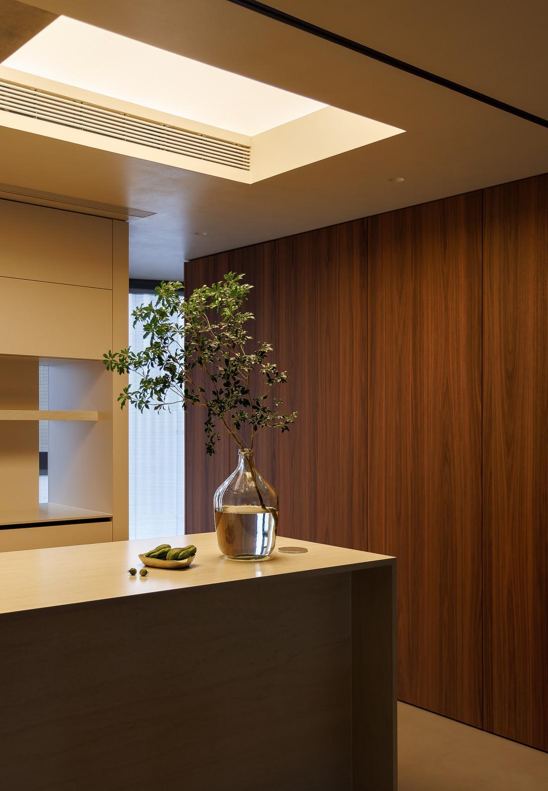 极简遇中古，描摹出优雅沉静的家-53