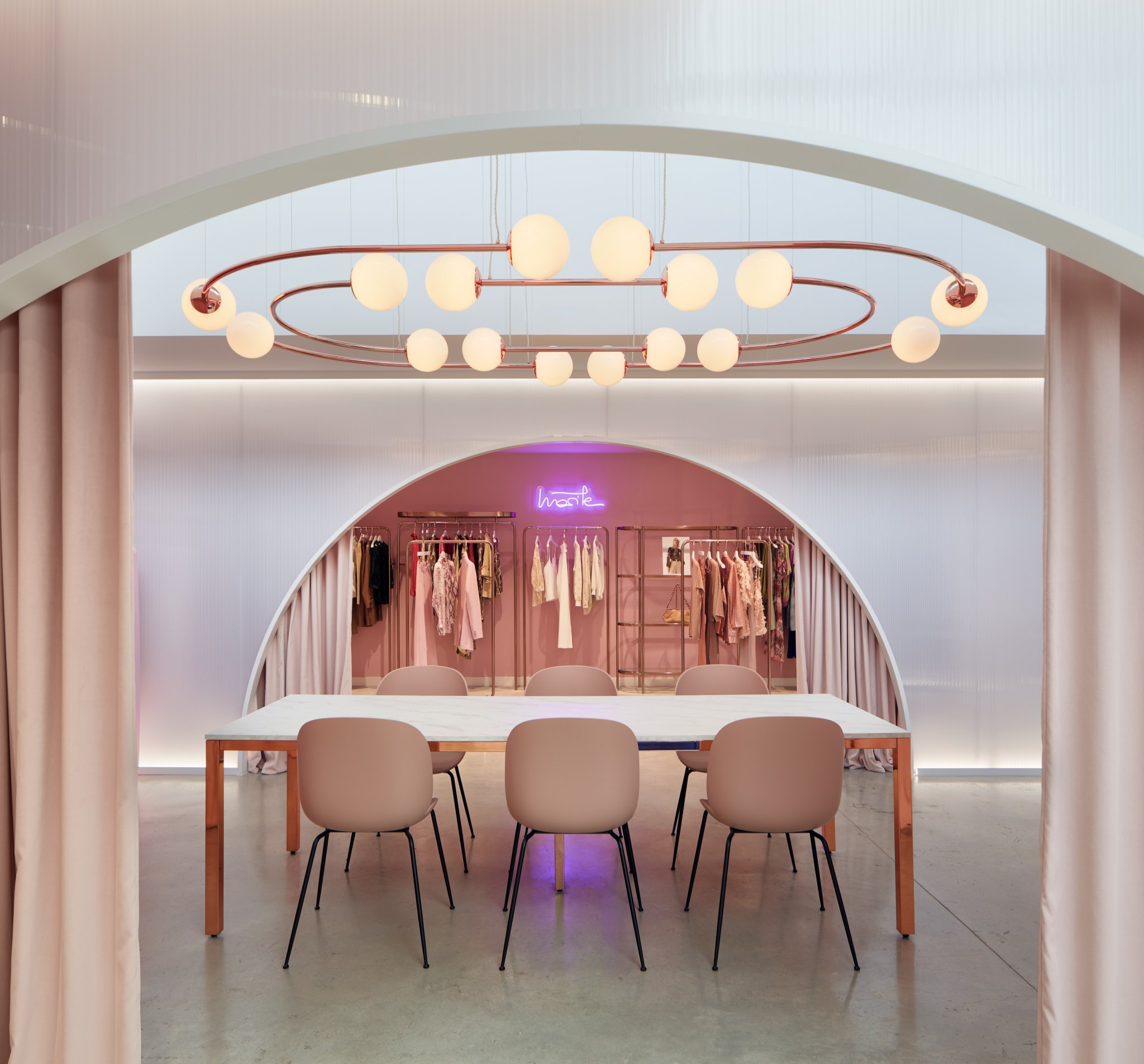 洛拉·卡萨德蒙特新展厅-11