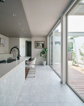 折紙屋根の家/生駒市丨日本奈良丨KADeL心斎橋店(设计师秋山)