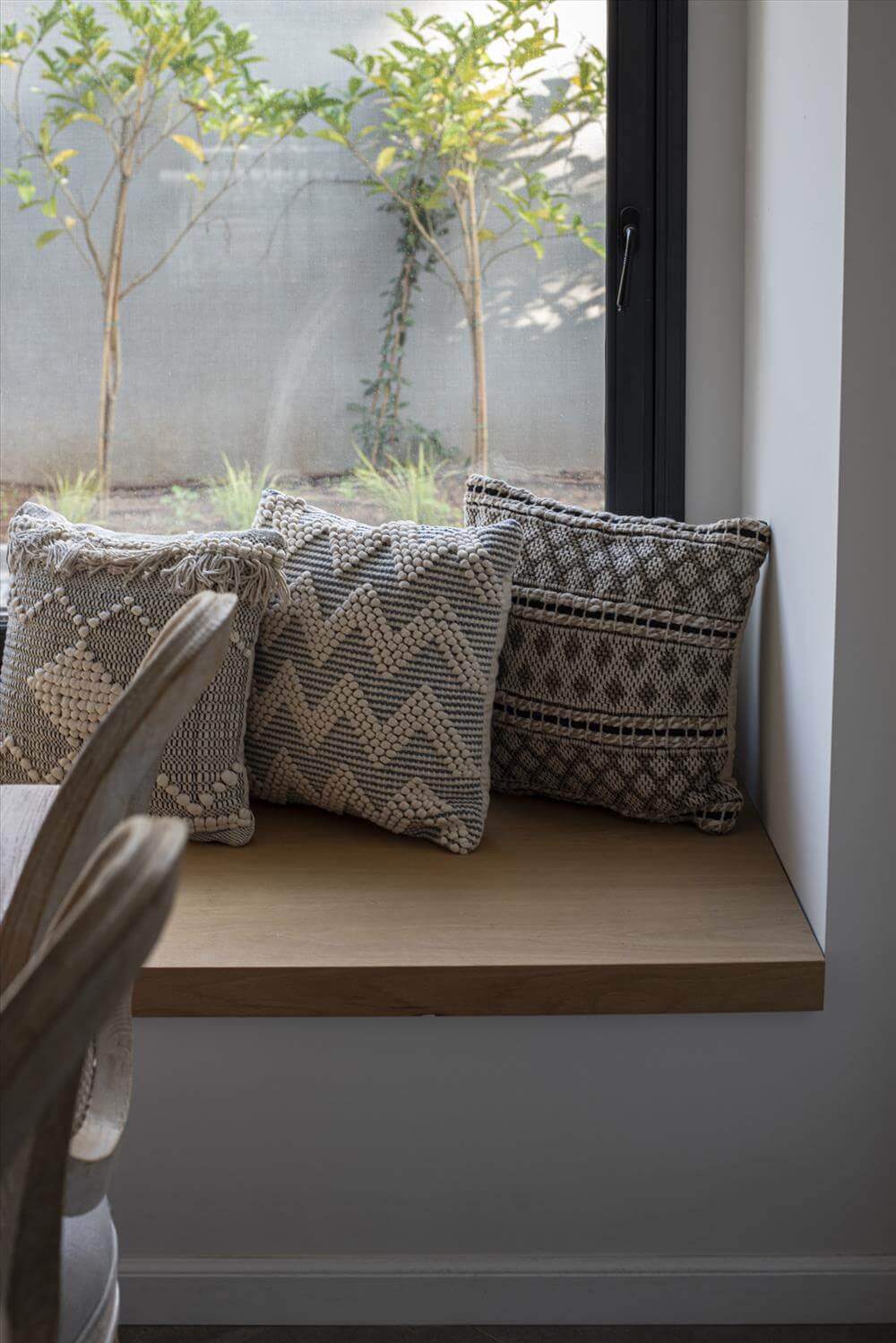 במקום לעבור, לשפץ: 200 מר' של כפריות עכשווית - WALLS : WALLS-50