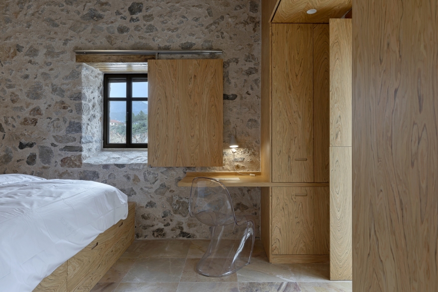 希腊 Kardamili 海滨历史建筑的现代重生丨Etsi Architects-47