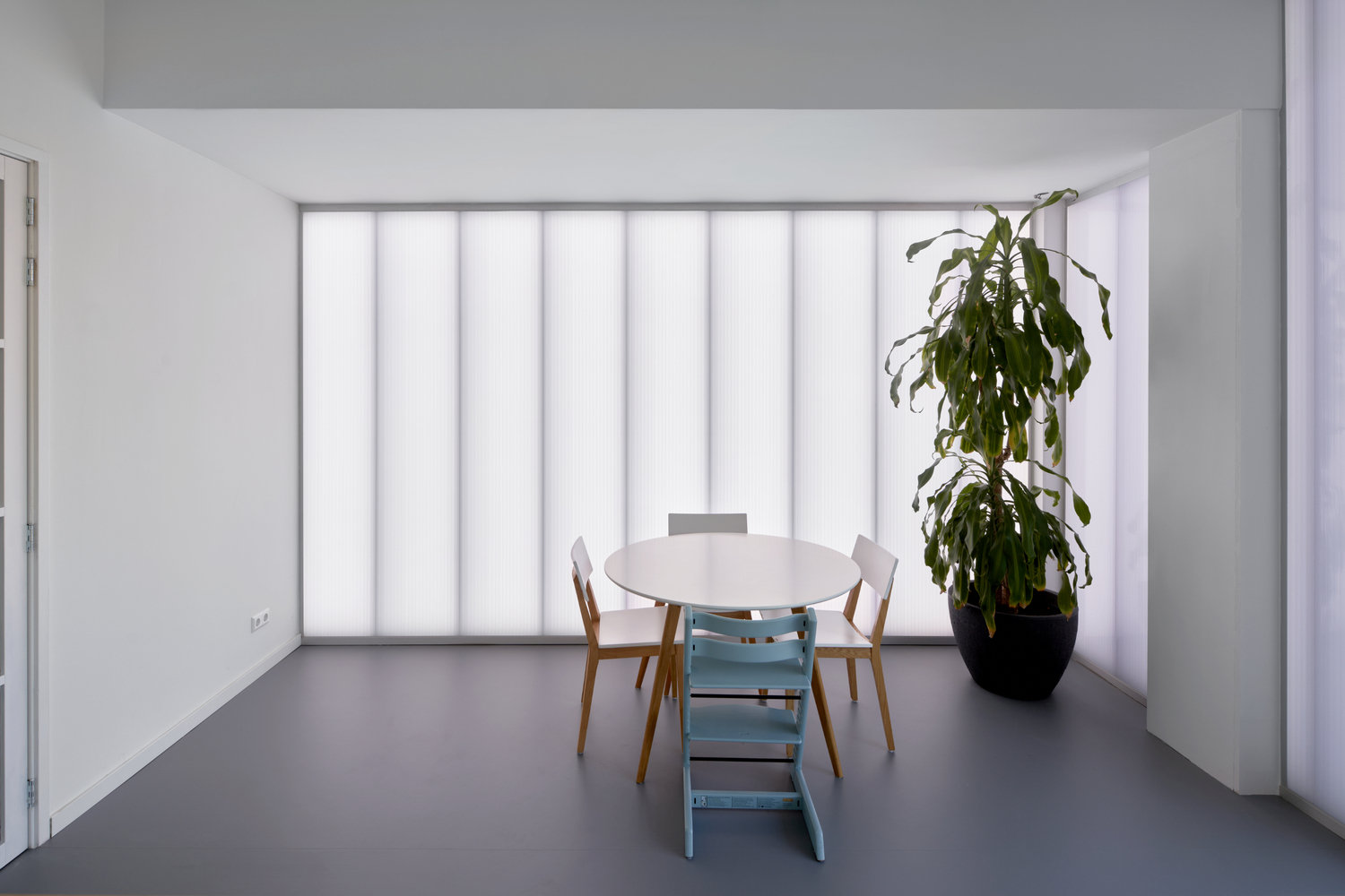 惊艳的荷兰混凝土错层住宅-20