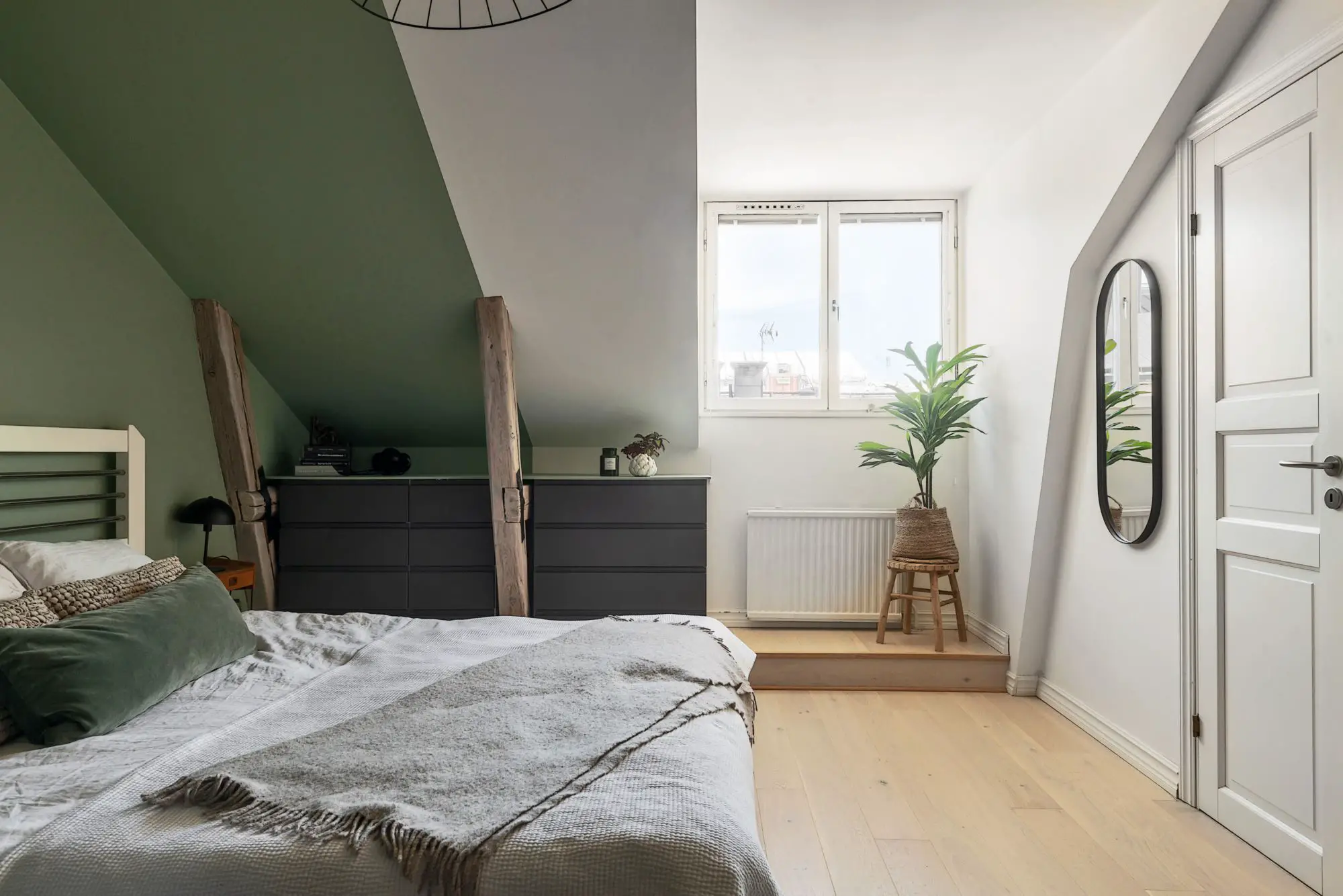 瑞典绿色陶土风格阁楼设计-13