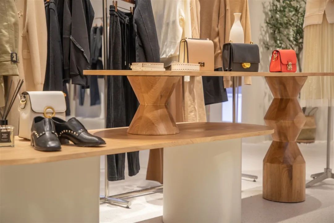 熙然女装第五代店铺形象设计丨中国海口丨MJVMD(广州孟靖迪赛品牌策划有限公司)-31