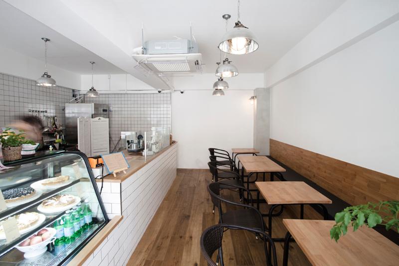 20 平米咖啡店，专业室内设计打造的小空间大作为-6