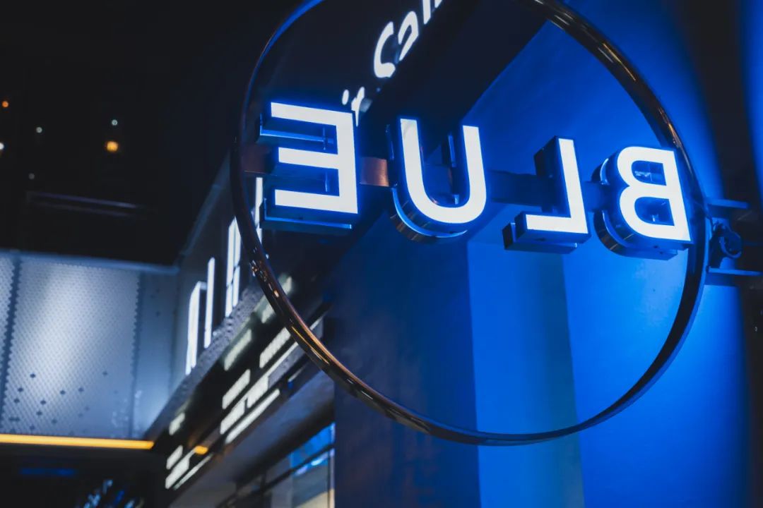 BLUE Hair Salon · 天空之境,蓝色美学空间丨JD 集點设计工作室-16