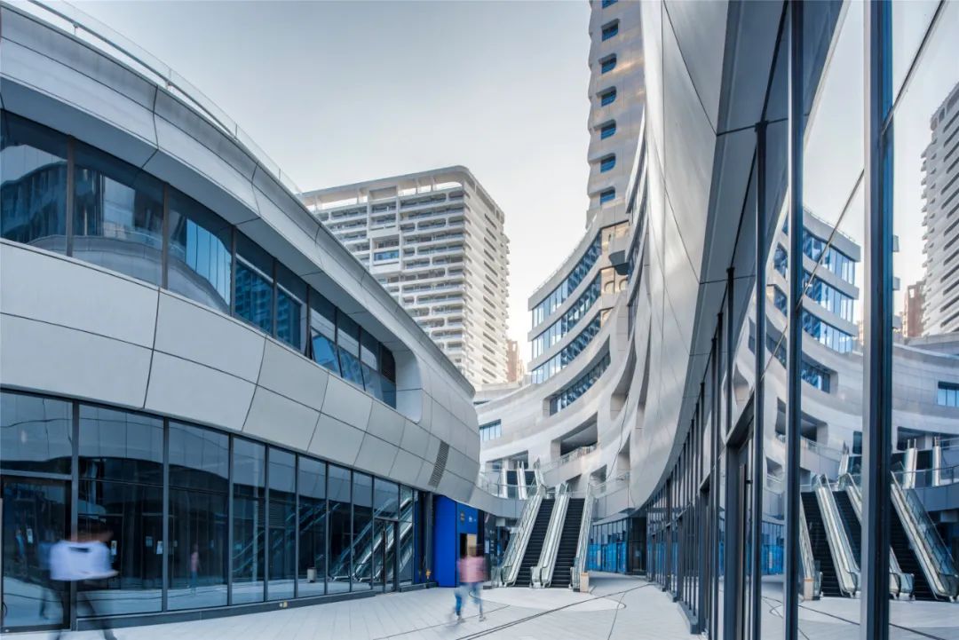 郑州瀚海·海尚广场 | 液态建筑理念，革新都市街市生活-54