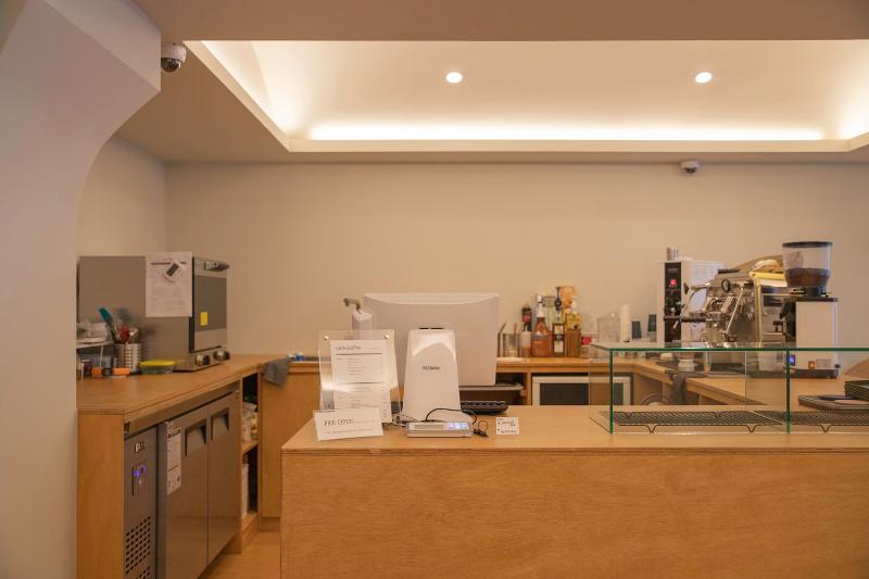 简约风格 20 平咖啡厅设计-10