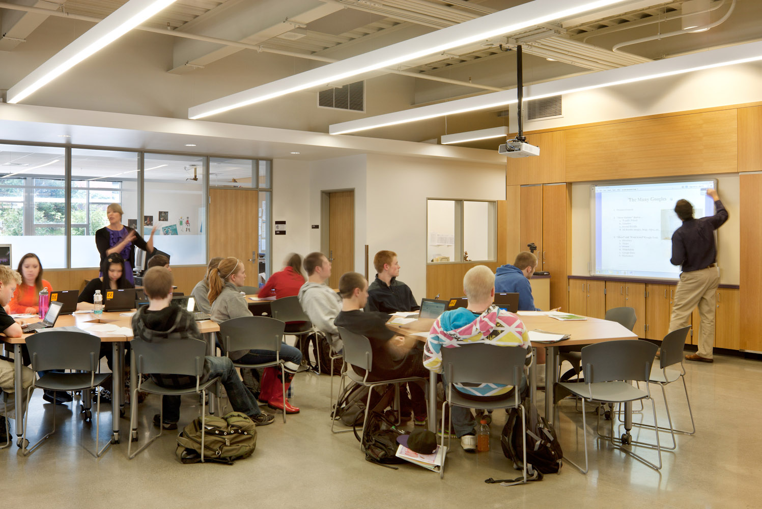 华盛顿湖高中——现代教育建筑的典范-7