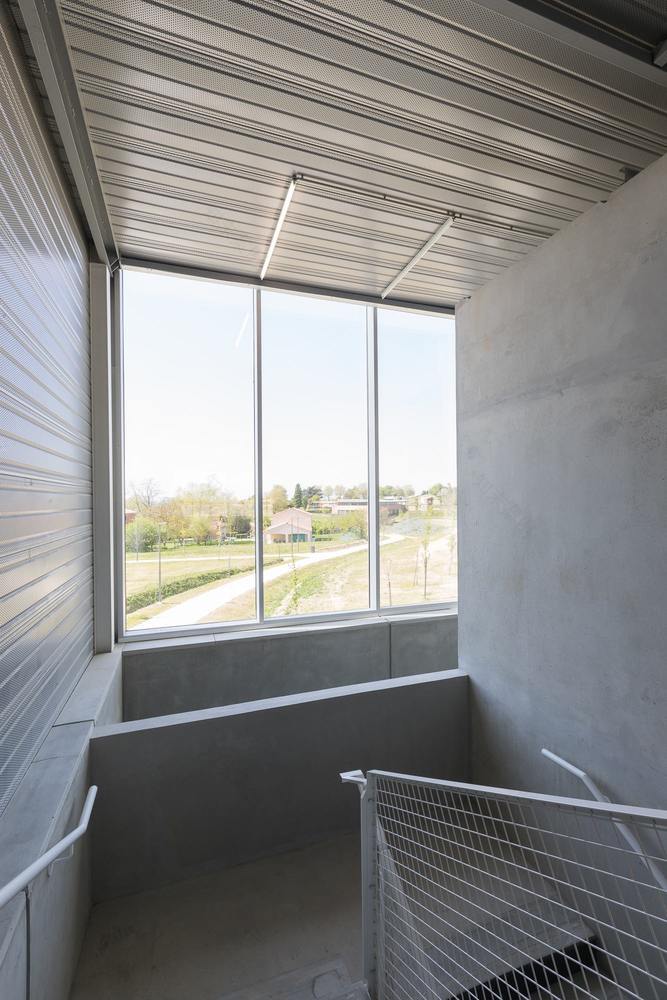 Vanille Gymnasium Raphaël Betillon et Guillaume Freyermuth Architects + CTV Architects-63