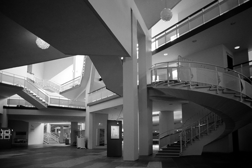 经典再读23 | 柏林爱乐音乐厅：德国建筑的战后新生 -16