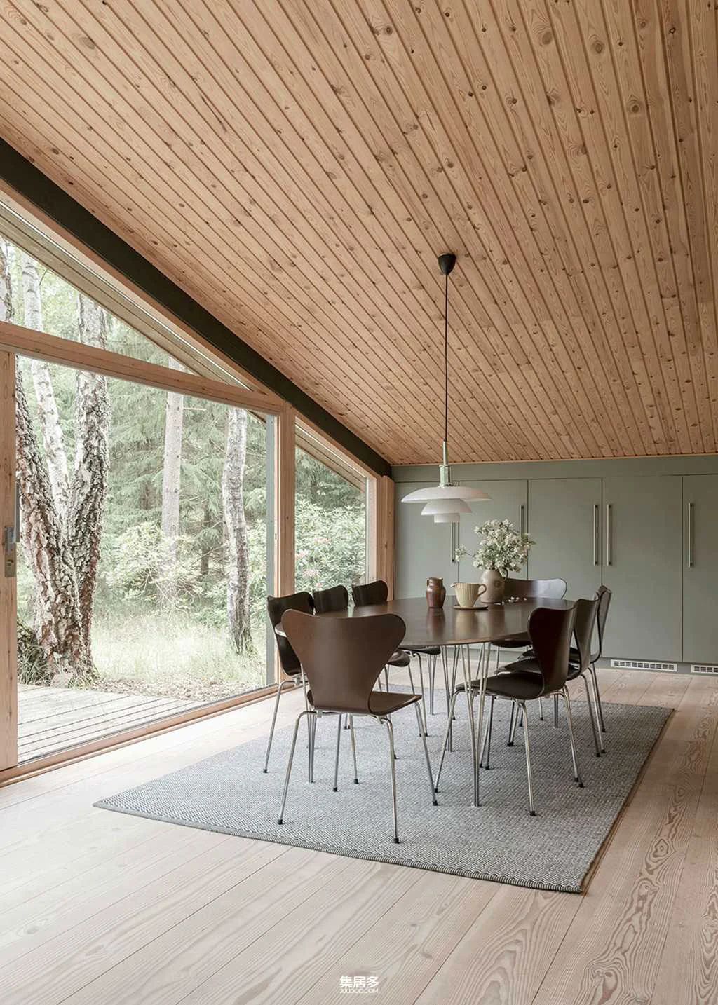 森林中与大自然融为一体的舒适小木屋-6