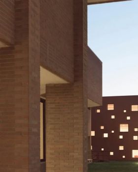 米兰学院新建筑丨意大利米兰丨Piuarch