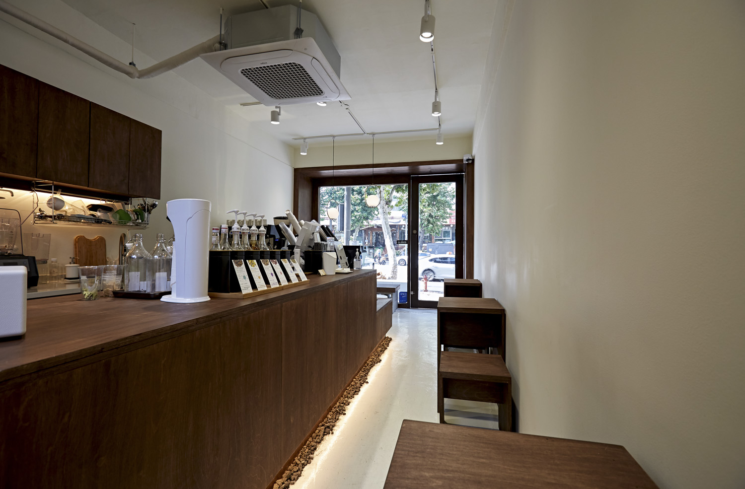 简约风格 9 坪咖啡厅，打造温馨氛围-4