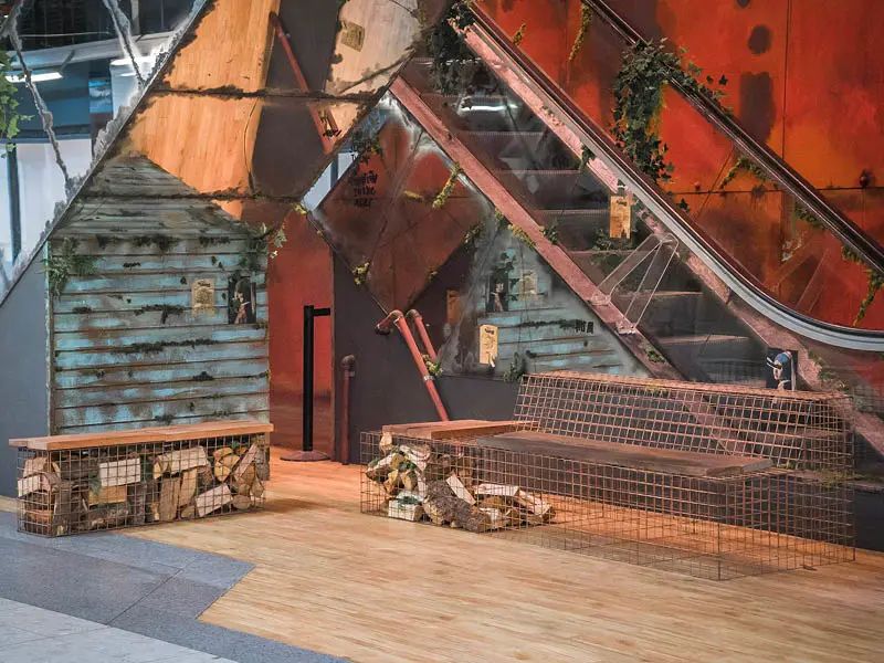 反乌托邦的恣意天堂 | 英国老旧购物中心的重生设计-9