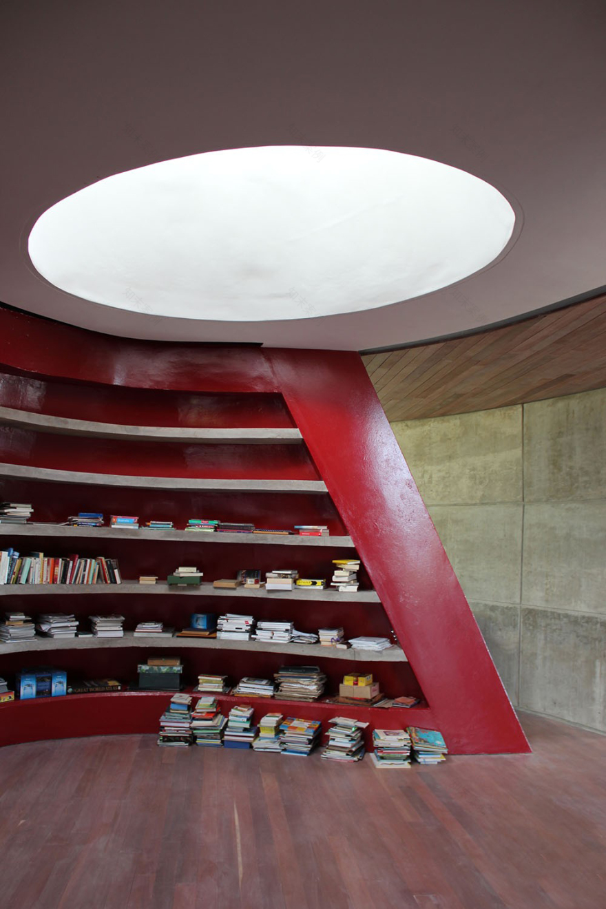 非洲Gota大坝的石上住宅丨Sforza Seilern Architects-16