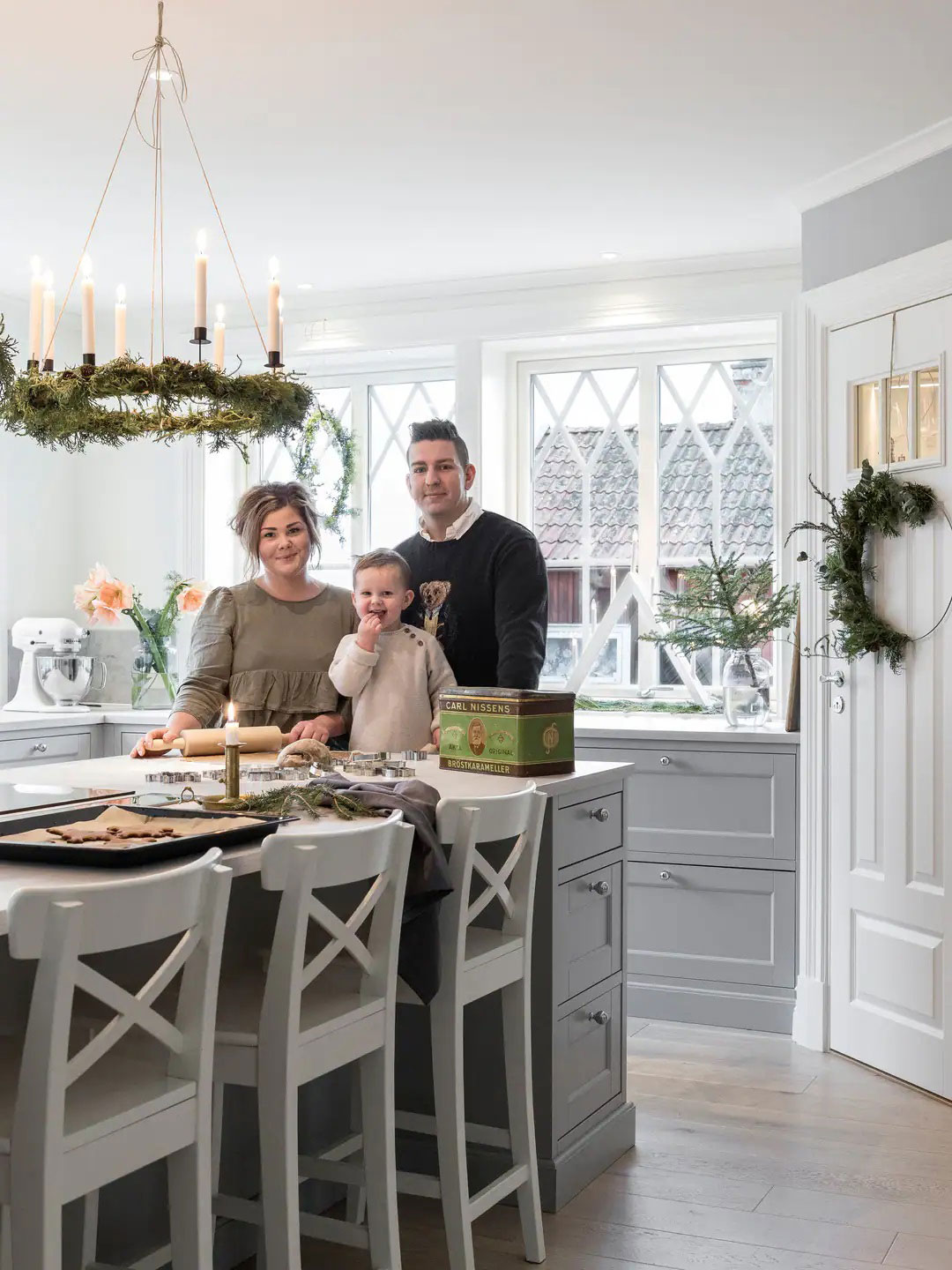 瑞典斯德哥尔摩冬季小屋的节日装饰-4