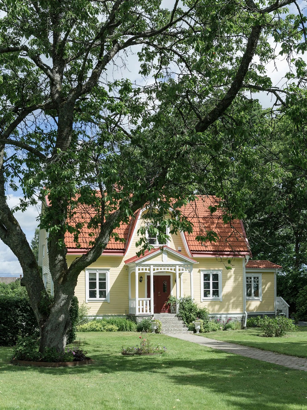 瑞典乡村的 1920 年代浪漫小屋-2