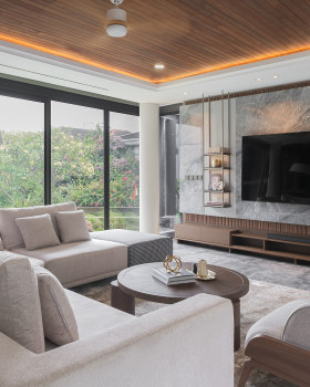 Modern Tropical Living in the Heart of the City