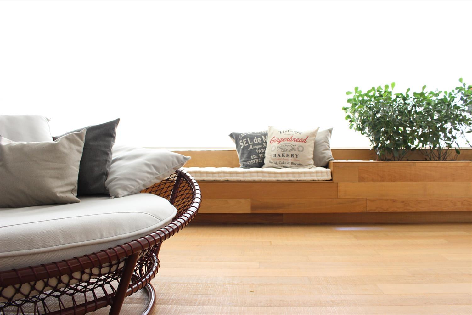 巴西 SP 市 SL 公寓 | 明亮木质与白色砖墙的简约空间-7