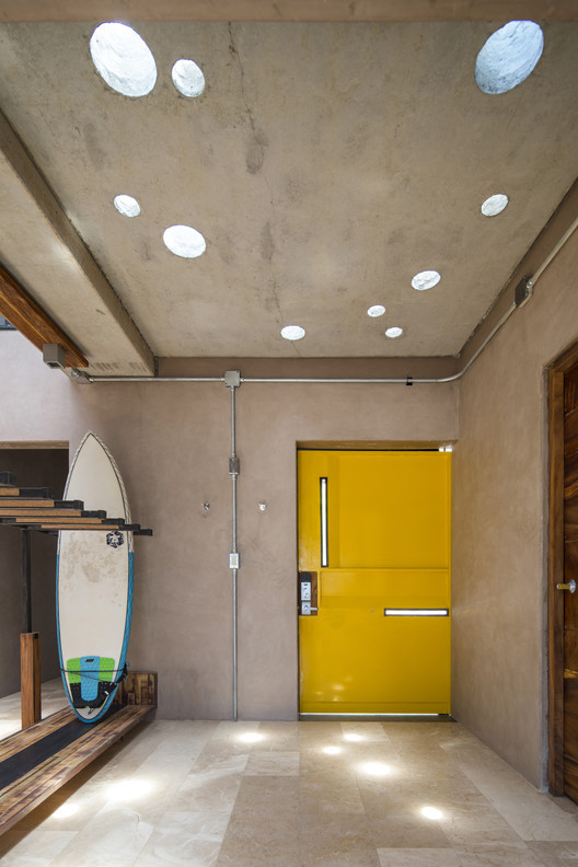 Yellow Door House NiHu Arquitectos-37