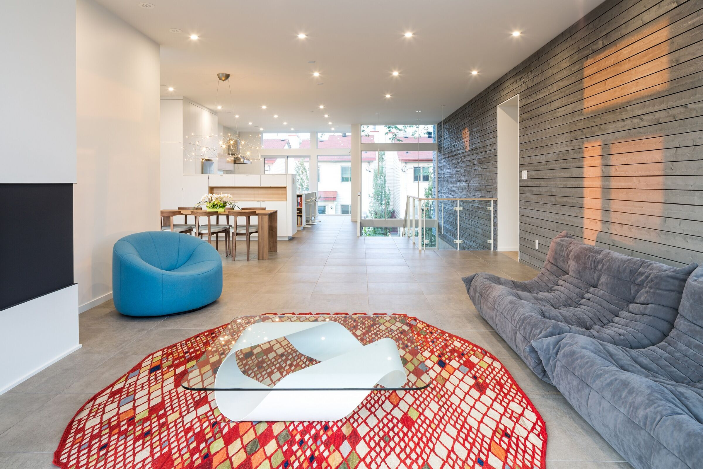 极简风格的大宅设计 | 流畅空间与自然元素的完美融合-21