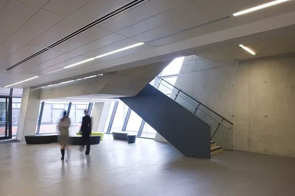 伦敦 ARK 伊芙琳·格雷斯学院——融入社区的共享教育空间-49