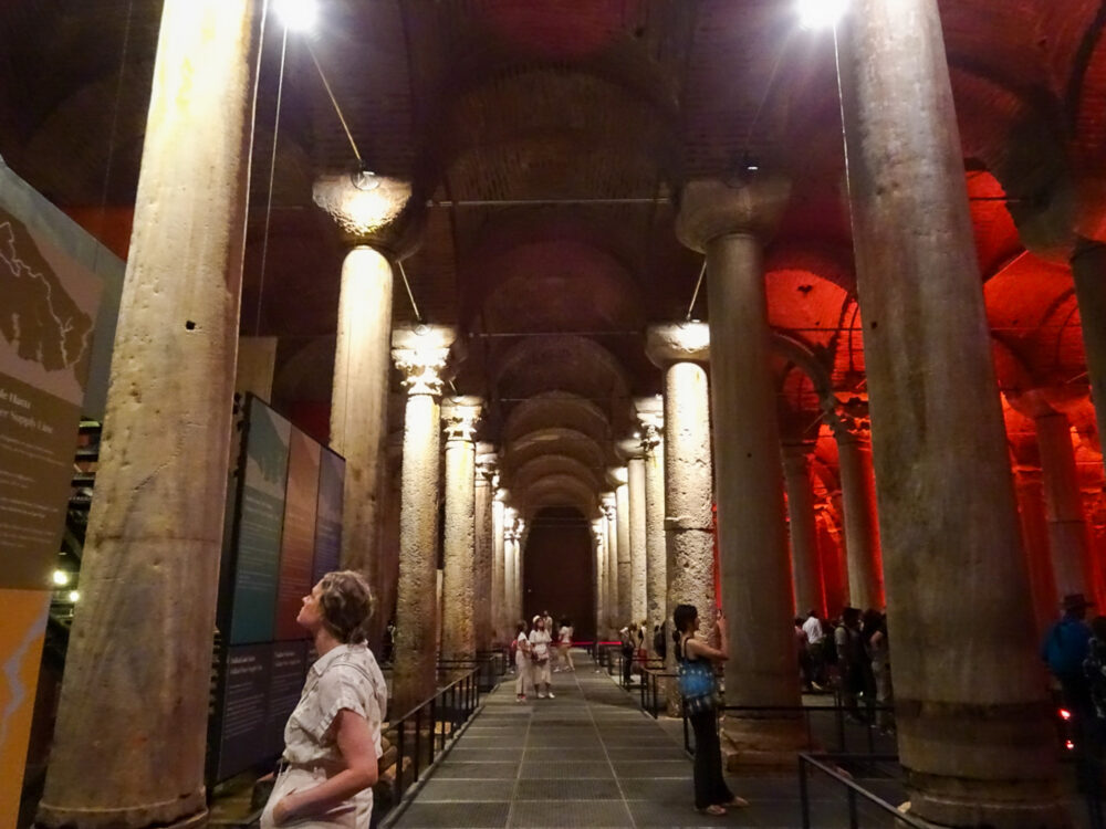 イスタンブールの地下宮殿（伊斯坦布尔的地下宫殿）丨不明-30