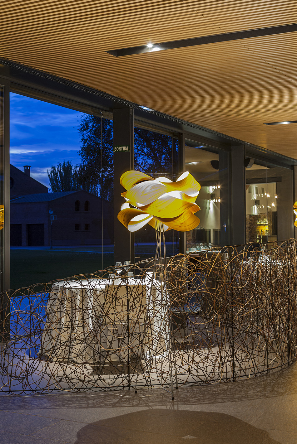 米其林星级餐厅“La Boscana”的自然有机空间-11