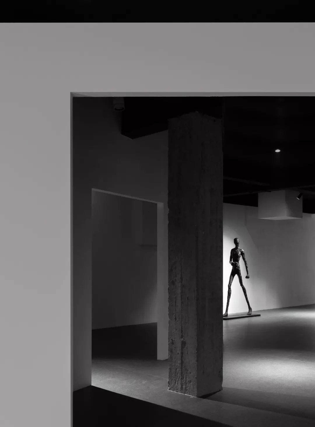 梦境边缘的生活艺术展厅-22